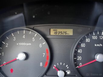 KIA Rio 1.4 benzín - 7