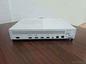 Xbox One S 1TB - 7