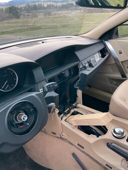 Predám rozpredám karosériu bmw e60 530d - 7