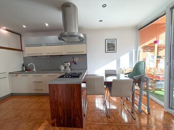 Príjemný 3-izbový byt so zimnou záhradou - 7