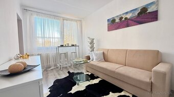 TERASA - 1 IZBOVÝ BYT 32 M2, UHEROVA ULICA 1 POSCHODIE - 7