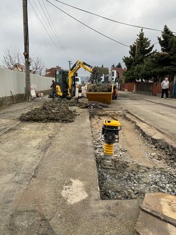 Asfaltovanie, spevnené plochy, zemné práce - 7