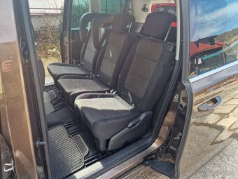 Sharan 2.0tdi DSG 103kW 7miest - 7