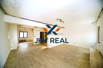 4 izbový rodinný dom s garážou v tichej lokalite - 7