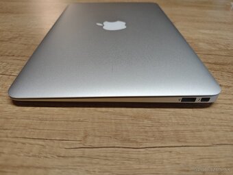 Apple Macbook Air 11 2015 A1465 - 7