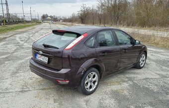 Ford Focus 1.6i 74kw hatchback FL - 7
