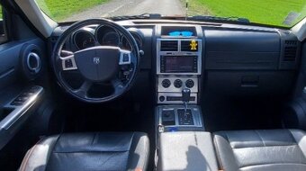 DODGE NITRO 2.8 RT 4x4 - 7