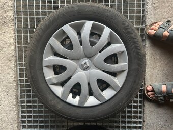 185/65 R15 + zimne pneumatiky + puklice - 7