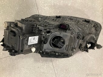 Predám predné svetlá VW Touareg - 7