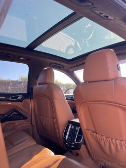 Porsche Cayenne Turbo - 7