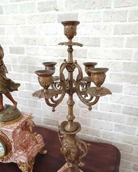 Staroẓ̌itné hodiny - 7