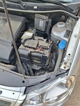 Volkswagen Polo 1.2 benzín - 7