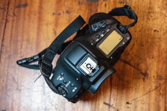 Canon EOS 1D X Mark III - 7