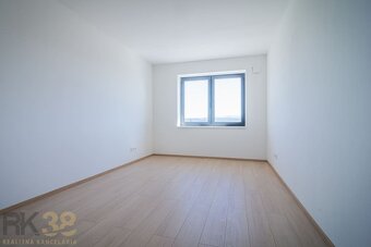 Nadčasové rodinné domy v skvelej lokalite pod Tatrami - 7