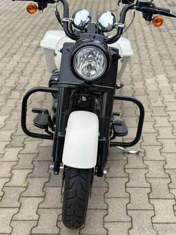 Harley-Davidson Road king special 4400km - 7