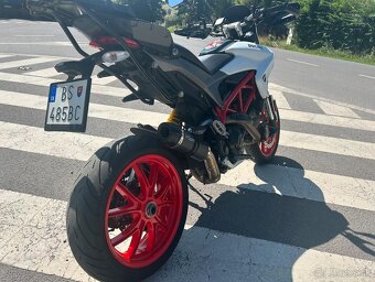 Ducati Hyperstrada 939 - 7