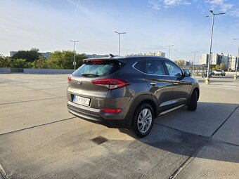 Hyundai Tucson 1.7 CRDi Style - 7