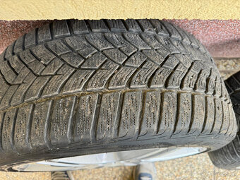 MERCEDES - AMG ELEKTRÓNY - 7