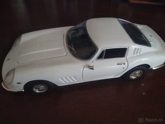 Predam Ferrari Gtb4 Ertl 1:18 - 7