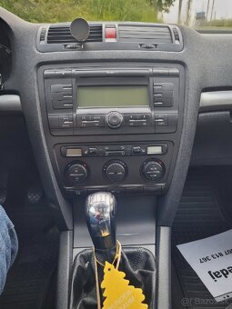 Predám Škoda Oktávia 2 kombi - 7