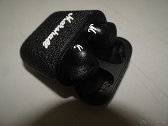 iPhone 15 Pro max + marshall minor 3 - 7
