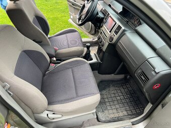 Nissan X-Trail (T30) 2.2 dCi, 100kW - Diesel - 7