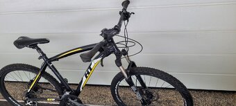 Horský bicykel HT XCC COMP,kolesá 26,rám19,5"/49cm,3x9pr - 7