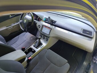 Volkswagen Passat B6 kombi 2.0 TDi - 7
