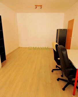 Ponúkame na predaj nebytový priestor pod Hradom na bývanie a - 7