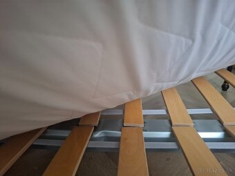 Kovová posteľ Ikea - 7