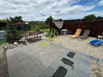 Upravená záhrada s chatou na Žabom majeri - 7