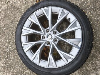 Zimné pneu 235/45 R18 - 7