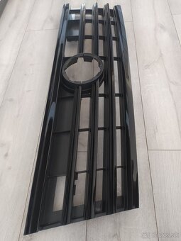 VW Touareg 3 III 760 maska čierna RLine, ostrekovačov svetla - 7