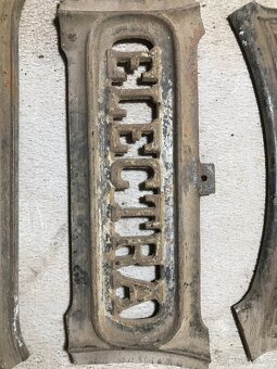 Liatinové dekorácie - 7