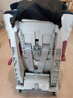 Predám detskú autosedačku Britax Römer Advansafix RM - 7