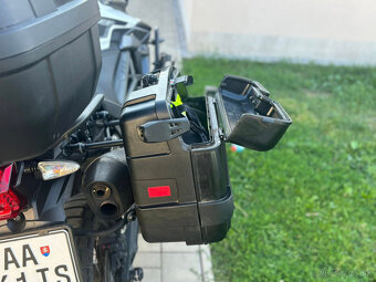 GIVI - Kufre a držiaky - 7