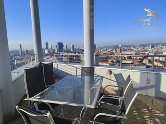 VEĽKOMETRÁŽNY dvojizbový byt s terasou - 7