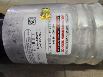 Tesla Model X 2015-2021 - 7