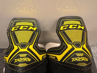 brusle CCM 9355  vel. 42/7 D - 7