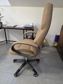 Predam SKRINKA, KANCELARSKA STOLICKA  a  STOL, POLICKA - 7