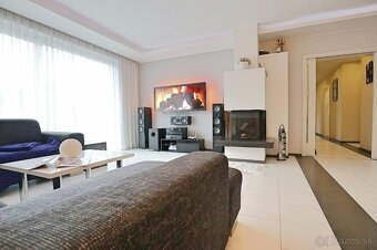 Krásny 5i RD s dvojgarážou, bazénom - TOP PROSTREDIE - 7