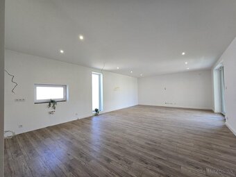 NOVÝ 4i RD 112 m² s terasou 27 m² + 600 m² pozemkom / Ďurkov - 7