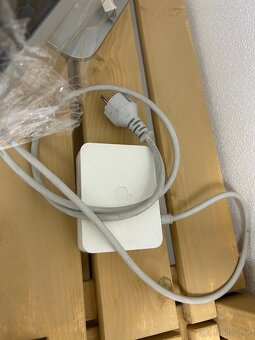 23-palcovy Apple Cinema HD Display. - 7