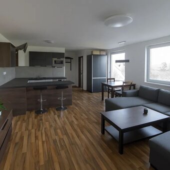 Na prenájom nový veľký 3 izbový byt s balkónom, obec Opoj. - 7