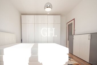 Priestranný 3-izbový byt v Revúcej s krásnym výhľadom – Váš - 7