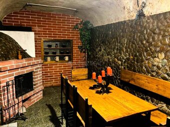 Predaj 6i RD , tichá lokalita, garáž, vínna pivnica, Červený - 7