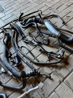 Hadice , trúbky BMW - 7