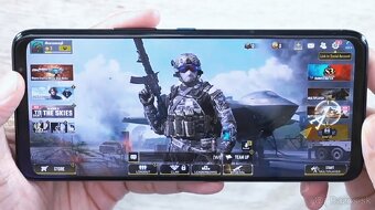 Asus ROG Phone 6 16GB/512 GB - 7
