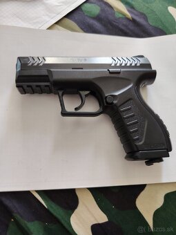 Vzduchová pištoľ Umarex XBG - 7