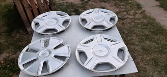 Ford Fiesta-puklice R14 - 7